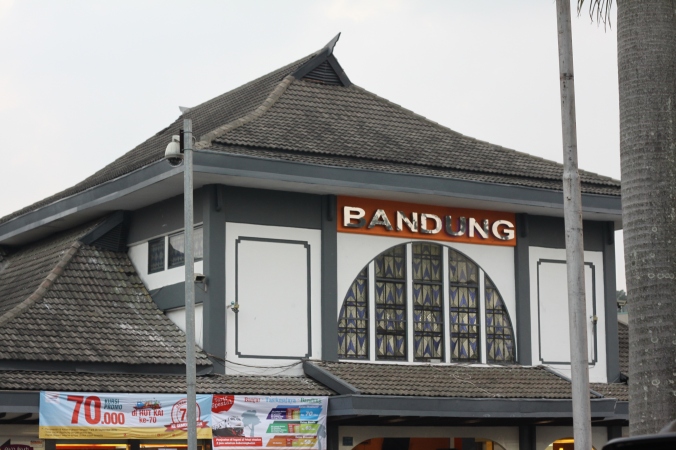 Atap Bangunan Utama Stasiun Bandung